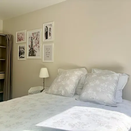 Apartment Parisian Escape Near - Liz Montevrain